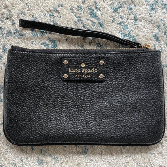 Kate Spade wristlet - Picture 1 of 6